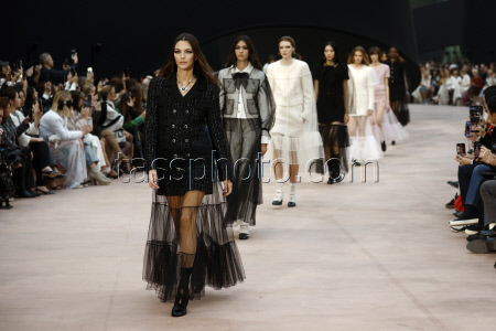 Показ коллекции Chanel сезона осень-зима 2025/2026 на Неделе моды в Париже
