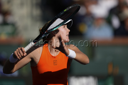 Теннисный турнир BNP Paribas Open, 1/2 финала: Мирра Андреева (Россия) - Ига Свёнтек (Польша) - 7:6, 1:6, 6:3