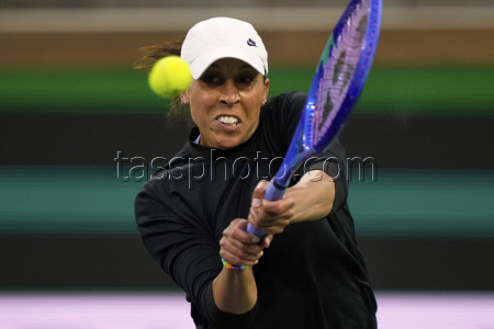 Теннисный турнир BNP Paribas Open, 1/2 финала: Арина Соболенко (Белоруссия) - Мэдисон Киз (США) - 6:0, 6:1