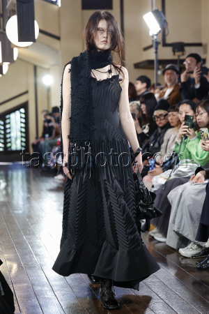 HOUGA 2025 Aut/Win Tokyo Runway