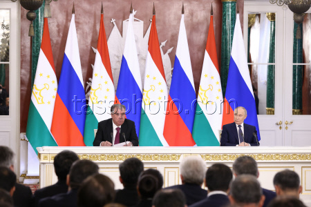 Tajikistan's President Rahmon on official visit to Russia