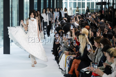 RIV NOBUHIKO Aut/Win 2025 Tokyo Runway