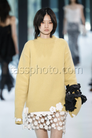 RIV NOBUHIKO Aut/Win 2025 Tokyo Runway