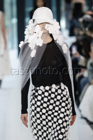 RIV NOBUHIKO Aut/Win 2025 Tokyo Runway