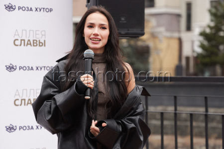 Olympic champion figure skater Alina Zagitova's medal unveiled at Rosa Khutor