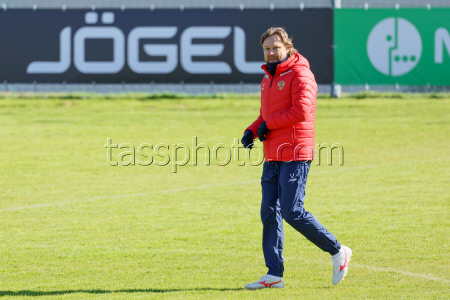 Russian national football team in training session