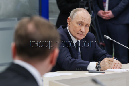 Рабочая поездка президента РФ Путина в Мурманскую область
