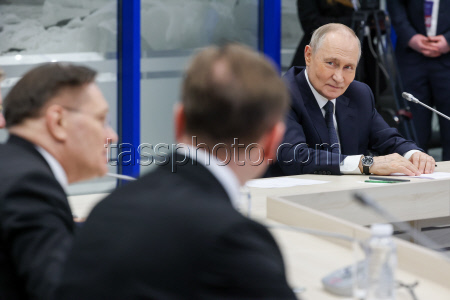 Рабочая поездка президента РФ Путина в Мурманскую область