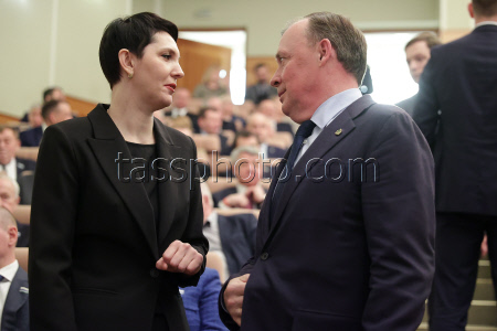 Представление врио губернатора Свердловской области Паслера