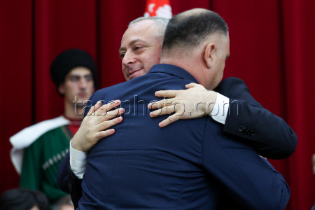Gunba sworn in as Abkhazia president