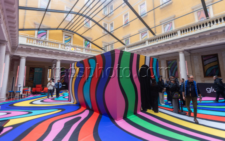 Milano - â€œHyper Portalâ€ Di Glo A Palazzo Moscova 18