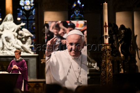 Mass at Notre Dame de Paris following Pope Francis death - FA