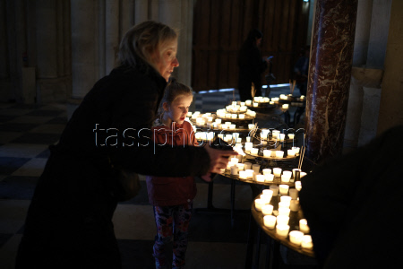 Mass In Notre-Dame Cathedral To Honour Pope Francis - Paris