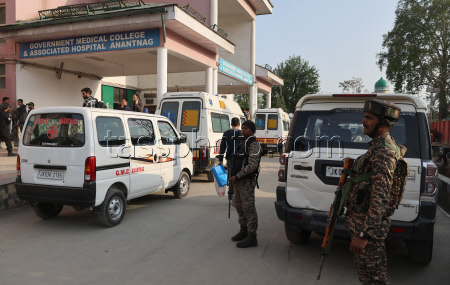 Suspected terrorists open fire on group of tourists in Pahalgam