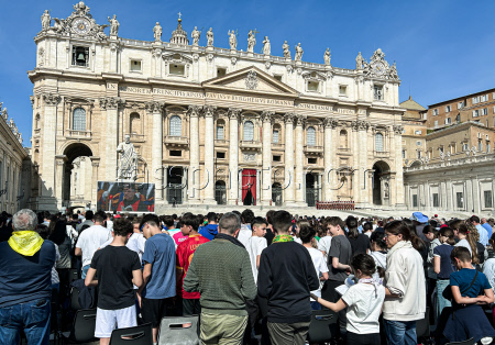 Translation of Coffin of Pope Francis into Vatican Basilica