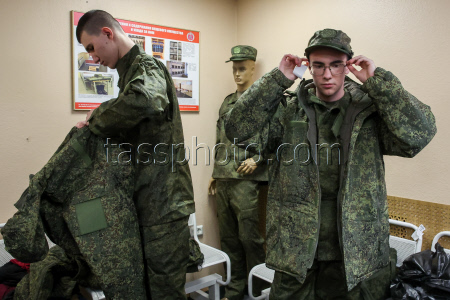 Spring army call-up in St Petersburg