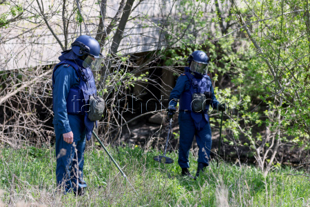 Demining of Lugan River in Lugansk People's Republic