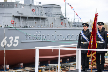 Polyarny minesweeper launched in St Petersburg