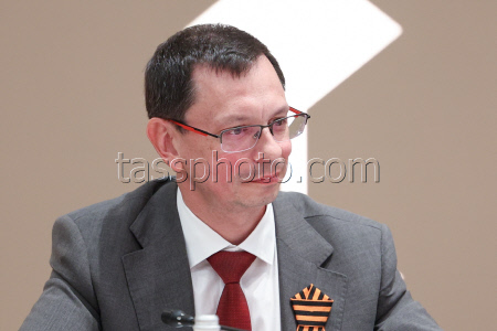 Award ceremony for "Torch of the National Technology Olympiad" Prize