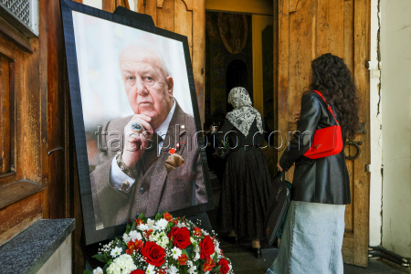 Burial service for sculptor Zurab Tsereteli in Tbilisi, Georgia