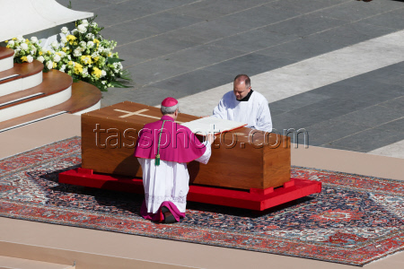The Coffin Of Pope Francis Leaving St. Peters Basilica - Vatican