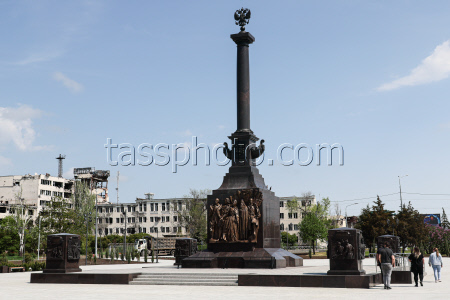 Монумент "Город воинской славы" в Мариуполе