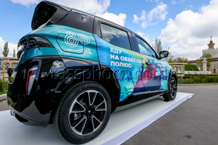 Atom electric car unveiled in Moscow
