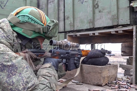 North Korean servicemen in combat training