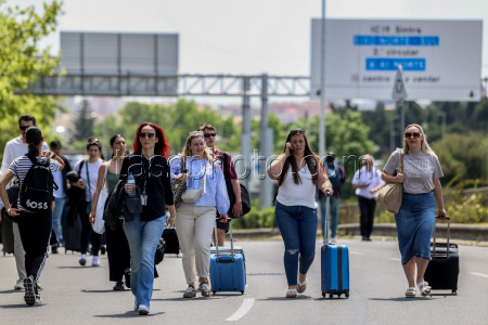 Portugal hit by massive blackout
