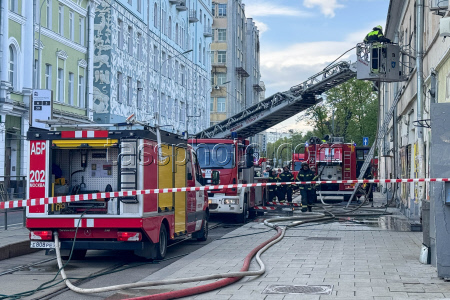 Обстановка на месте пожара в центре Москвы