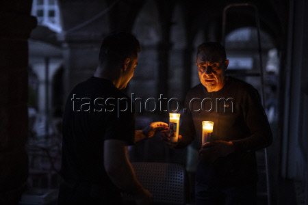 Spain and Portugal hit by massive power blackout