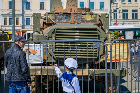 Выставка трофейной техники во Владивостоке