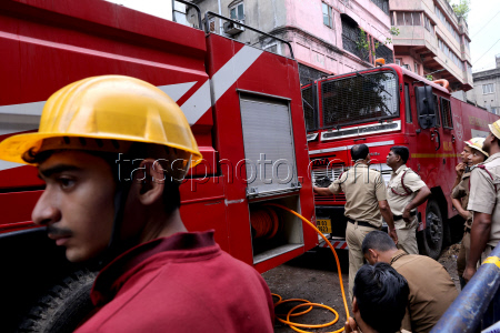 Fire breaks out at a hotel in Kolkata