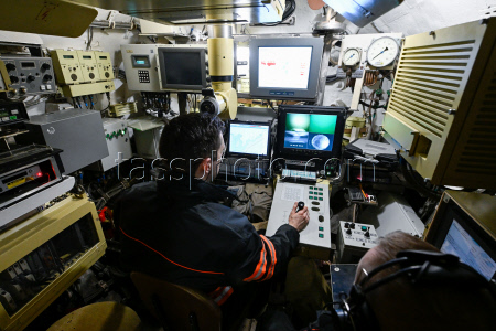 Russia's Northern Fleet search-and-rescue exercises in Sea of Barents