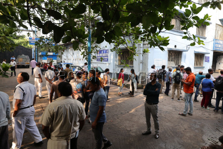 Fire breaks out at a hotel in Kolkata