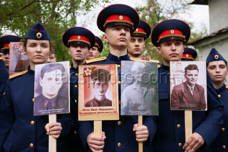Parade for WWII veteran in Lugansk
