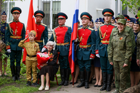 Parade for WWII veteran in Lugansk