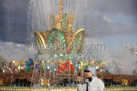 Fountain season starts in Moscow