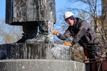 Washing Marshal Zhukov statue in St Petersburg, Russia