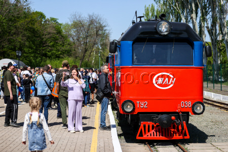 Открытие сезона детской железной дороги в Донецке