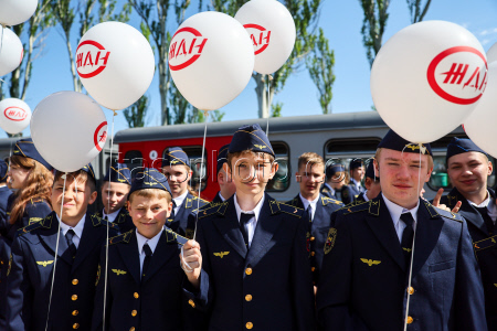Donetsk Children's Railway opens new season