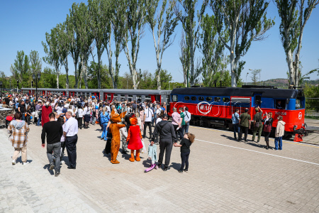 Donetsk Children's Railway opens new season