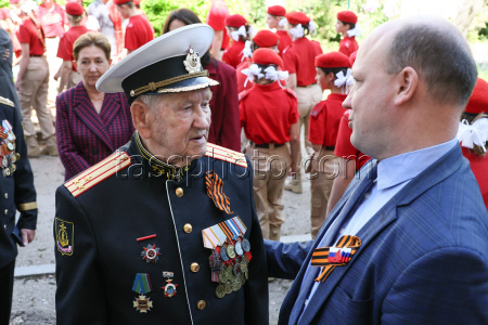 Поздравление ветеранов войны в Севастополе