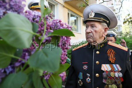 Поздравление ветеранов войны в Севастополе