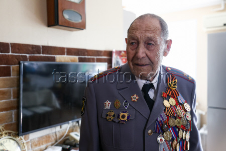 Personal parades for WWII veterans in Kazan, Russia