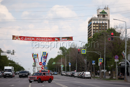 Подготовка ко Дню Победы в Луганске