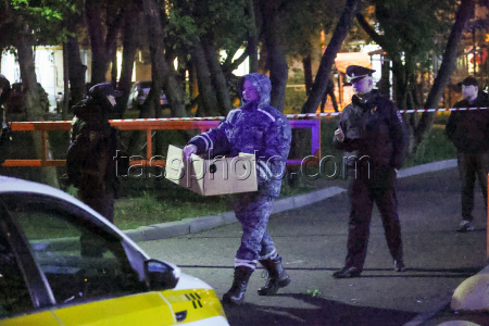 Drone strikes apartment building in Moscow