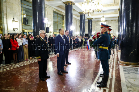 Flower laying ceremony at Russian Foreign Ministry ahead of Victory Day