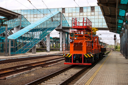 Donetsk railway station prepares to reopen