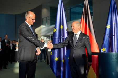 Chancellery - Handover of office